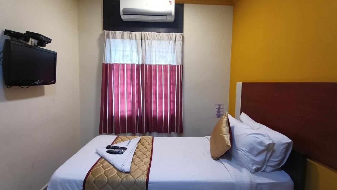 Skyry Hotels Adyar チェンナイ エクステリア 写真