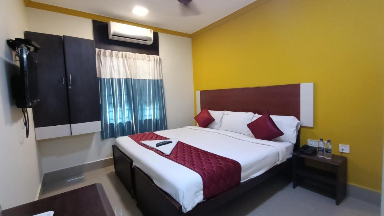 Skyry Hotels Adyar チェンナイ エクステリア 写真